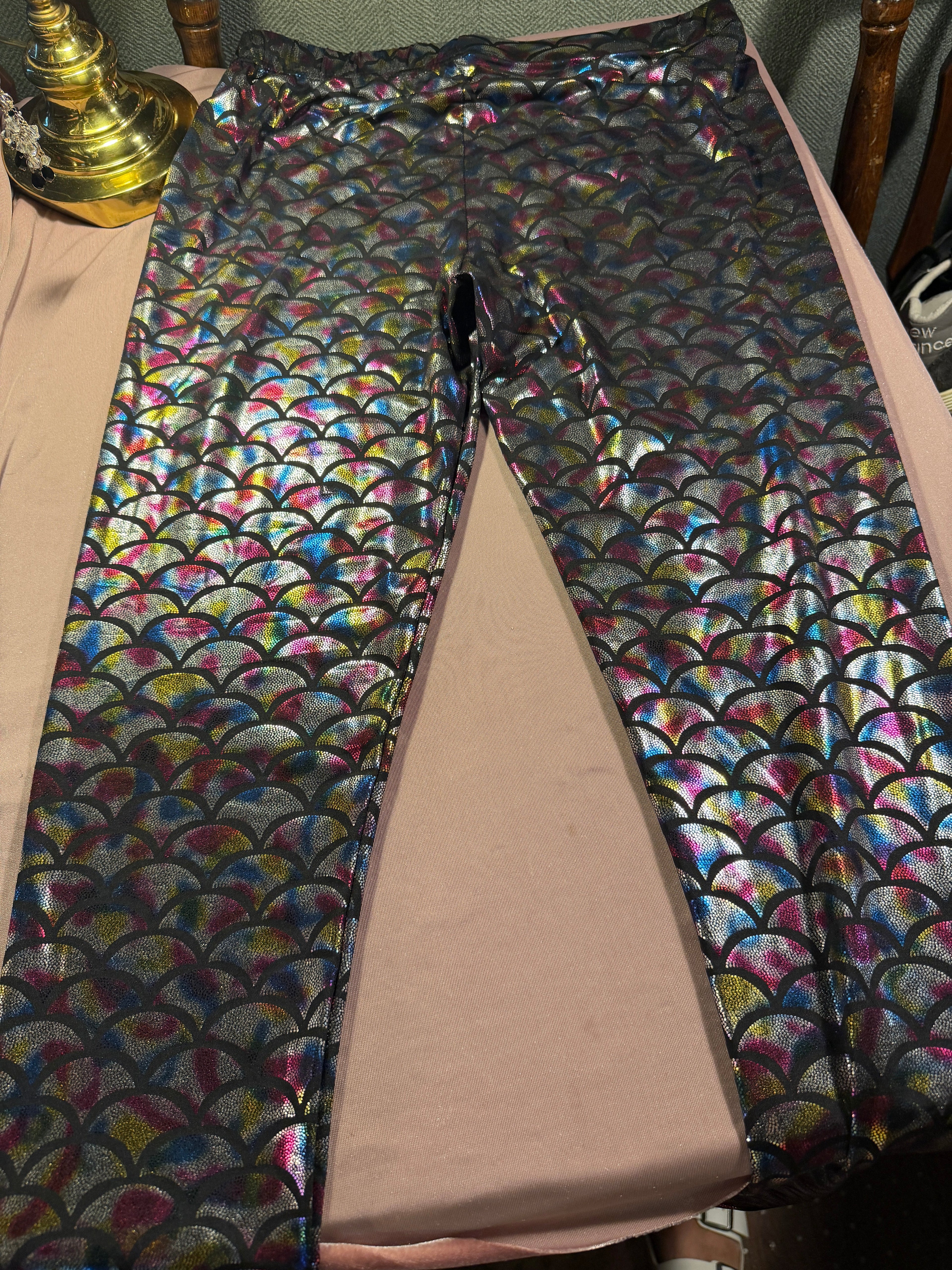Holographic Mermaid Scale Leggings – XXL