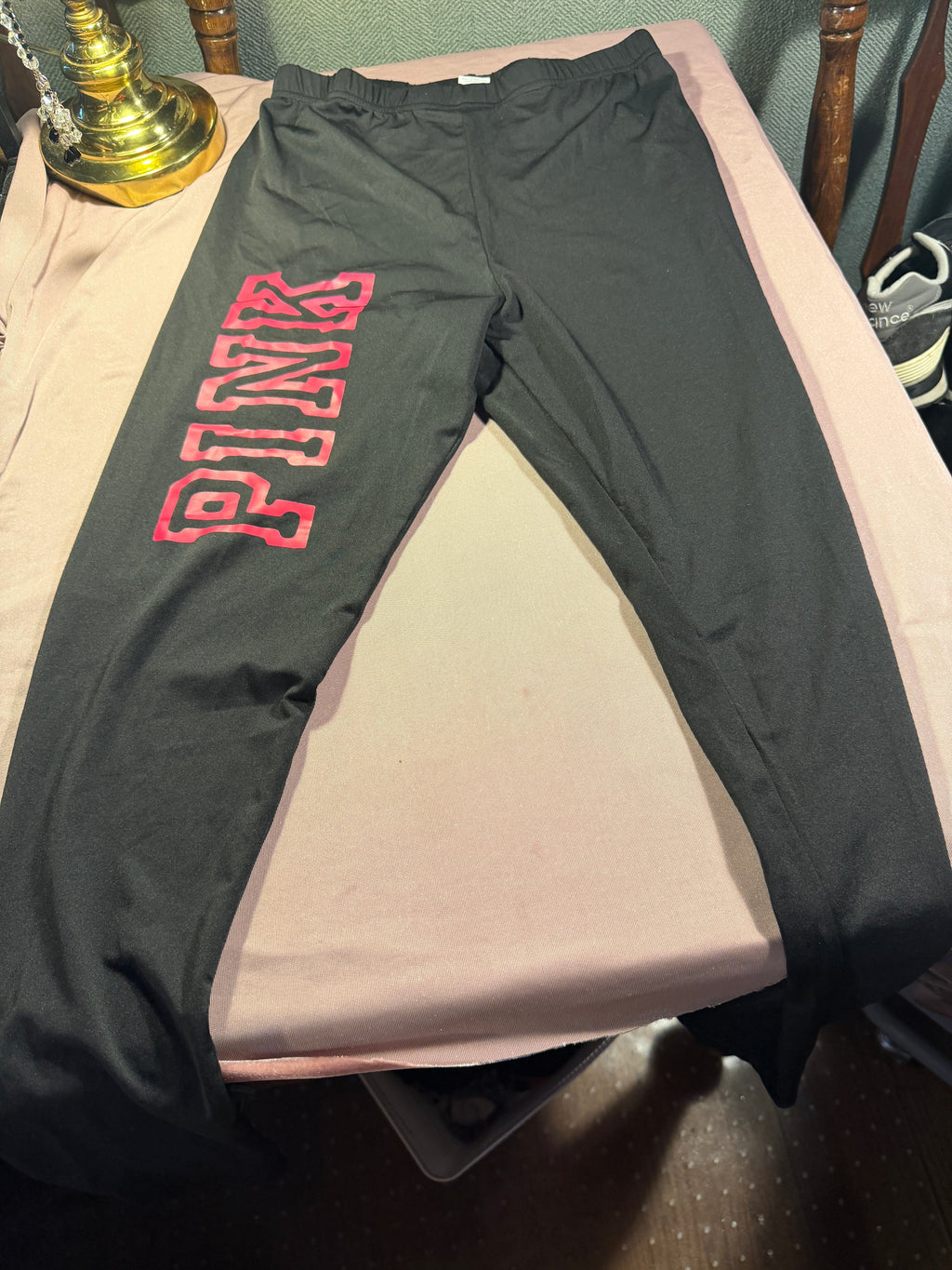 Black PINK Logo Leggings – Size Medium