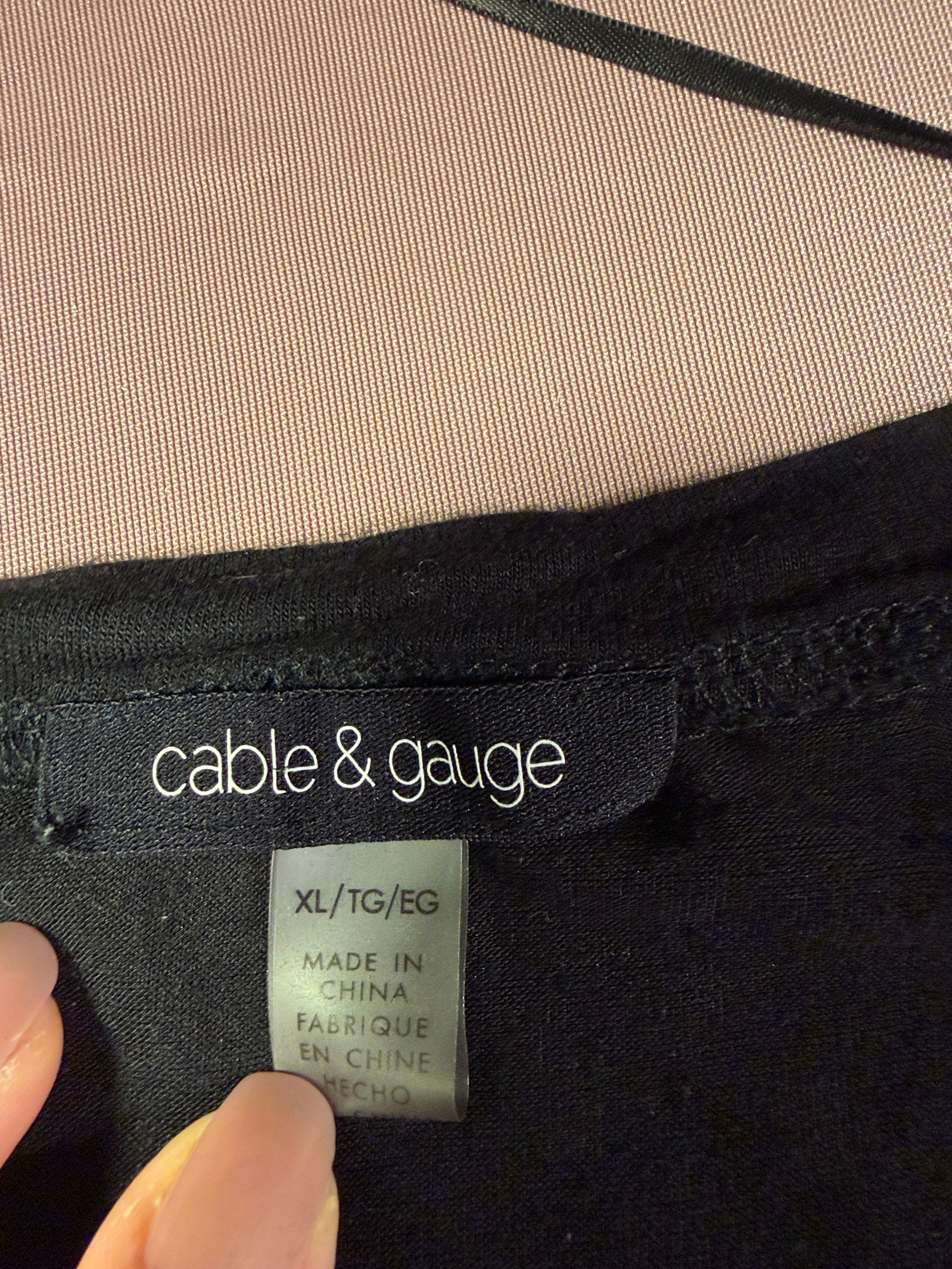 Cable & Gauge Black V-Neck Pocket Tee – Size XL