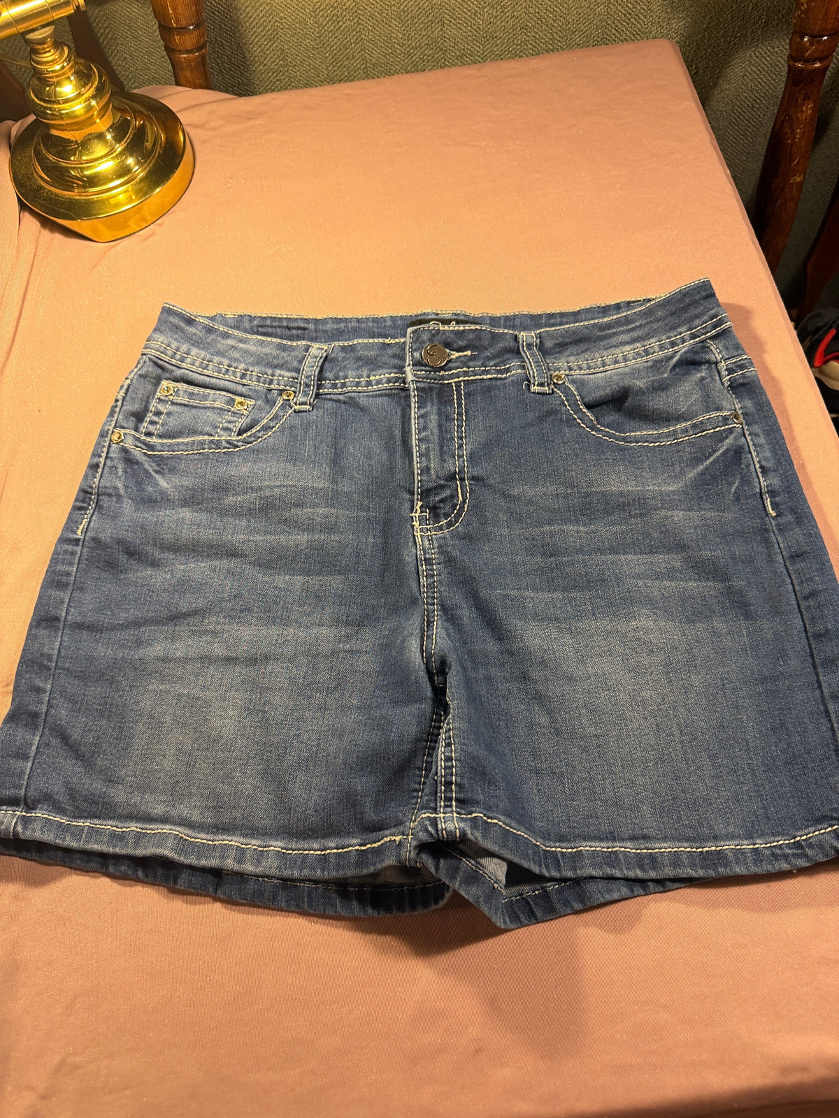 Earl Jean Denim Shorts – Size 12