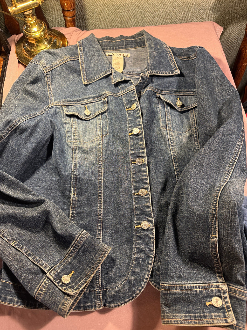 A.M.I. Classic Denim Jacket – Medium Wash | XL