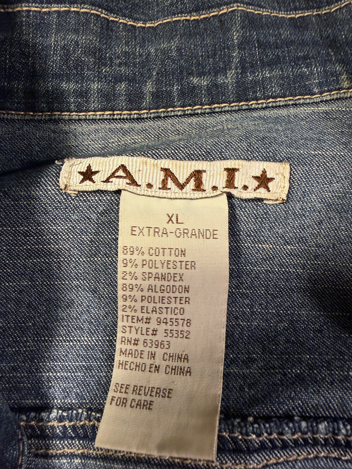 A.M.I. Classic Denim Jacket – Medium Wash | XL