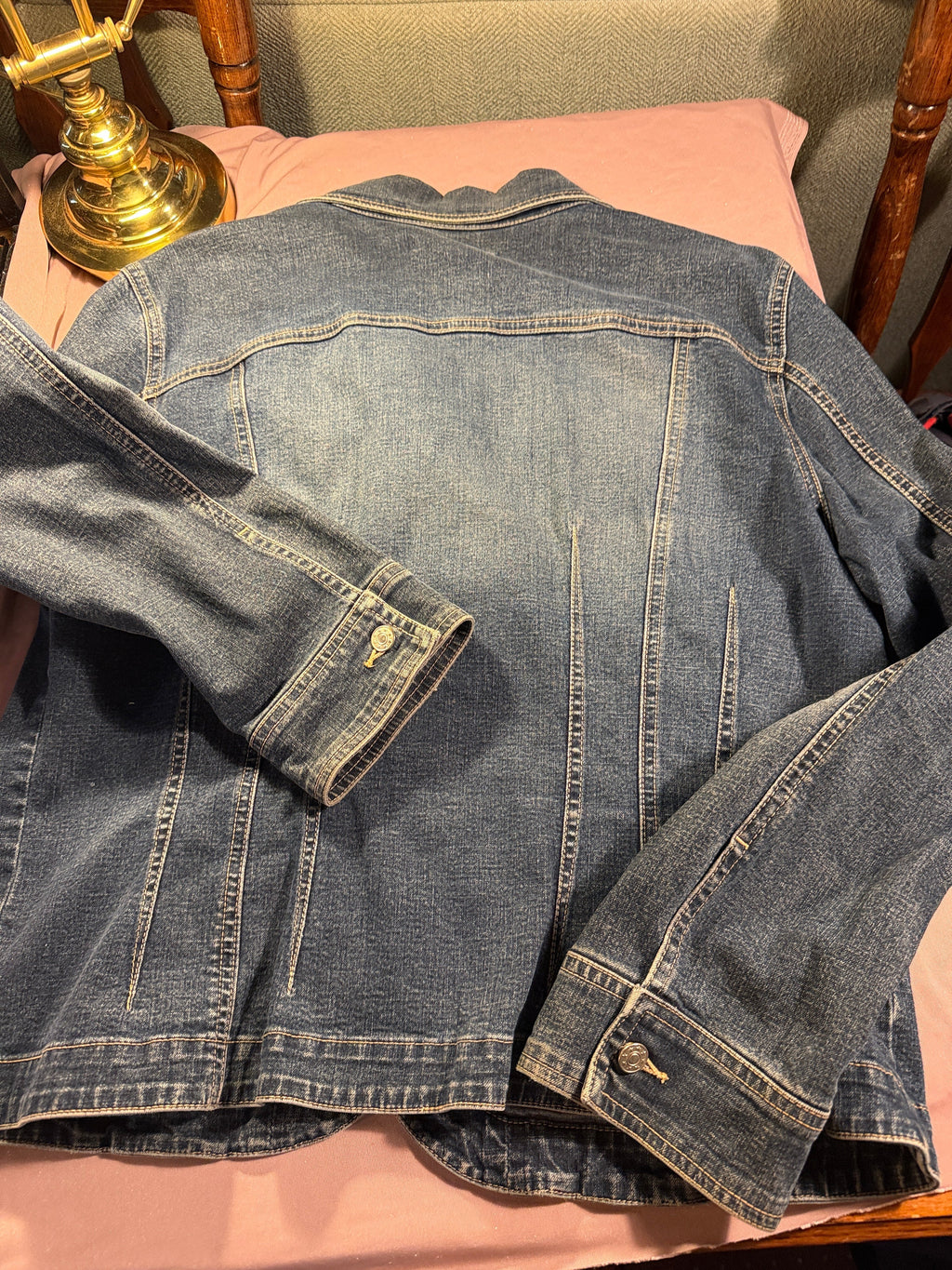 A.M.I. Classic Denim Jacket – Medium Wash | XL