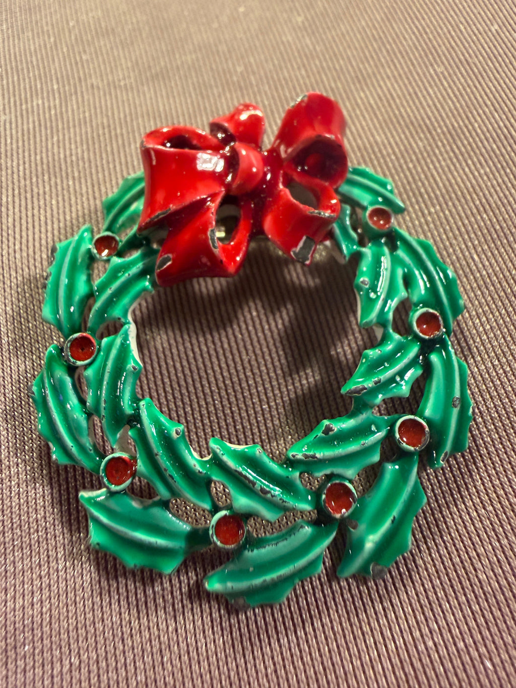 Vintage Enamel Christmas Wreath Brooch Pin with Red Bow & Holly Berries