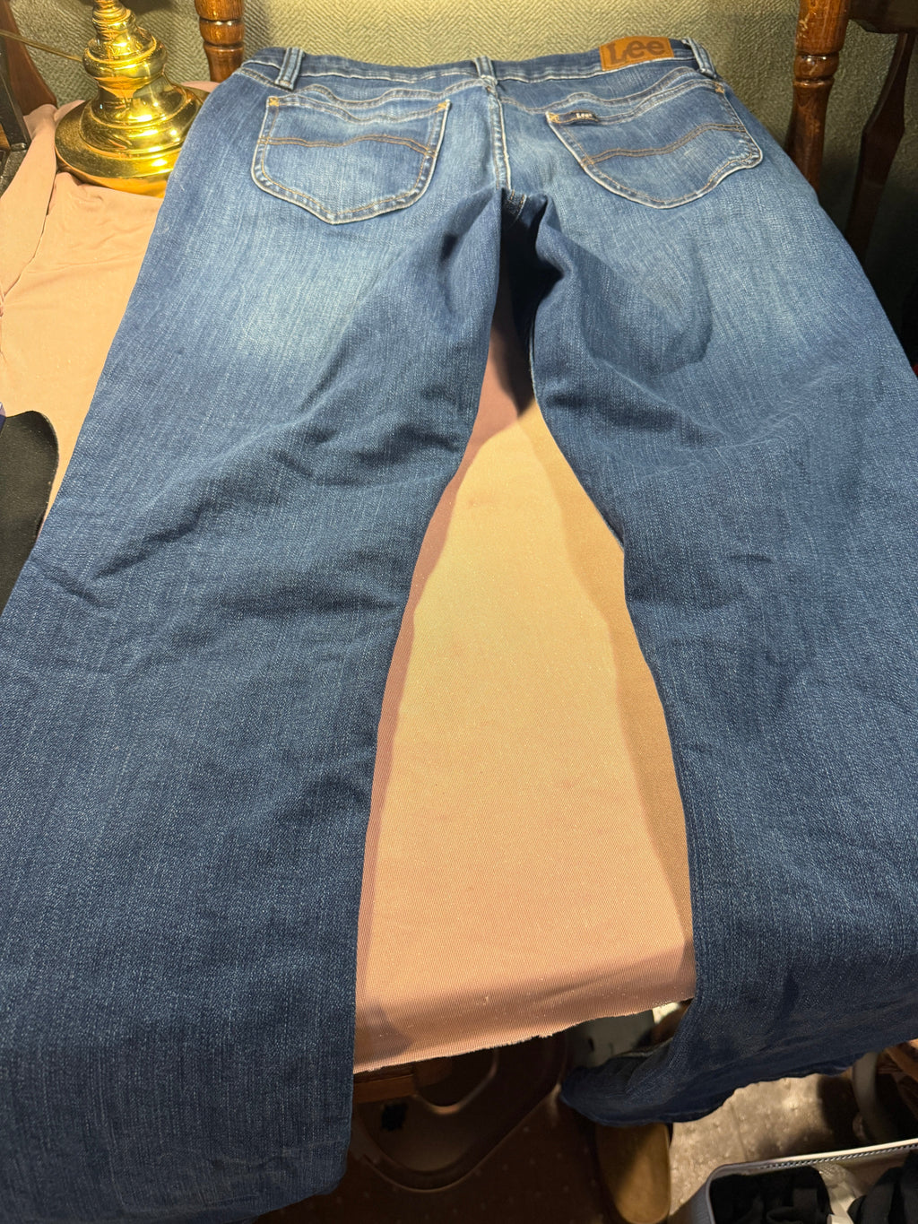 Lee Regular Fit Boot Cut Mid Rise Jeans – Size 8M