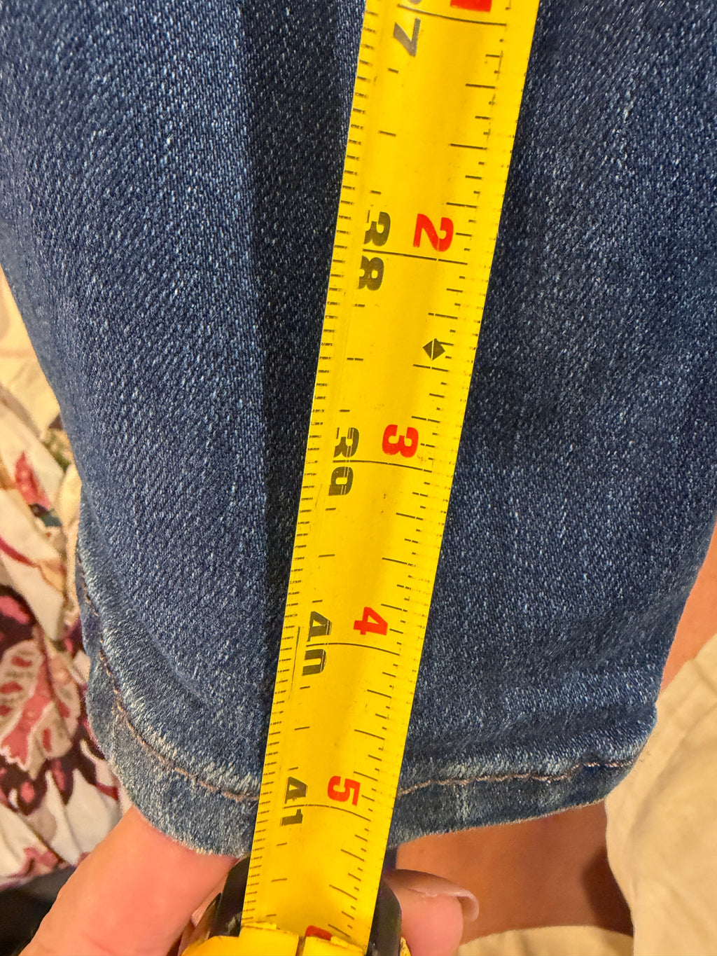 Lee Regular Fit Boot Cut Mid Rise Jeans – Size 8M
