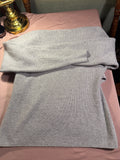 H&M Light Gray Ribbed V-Neck Sweater – Size M