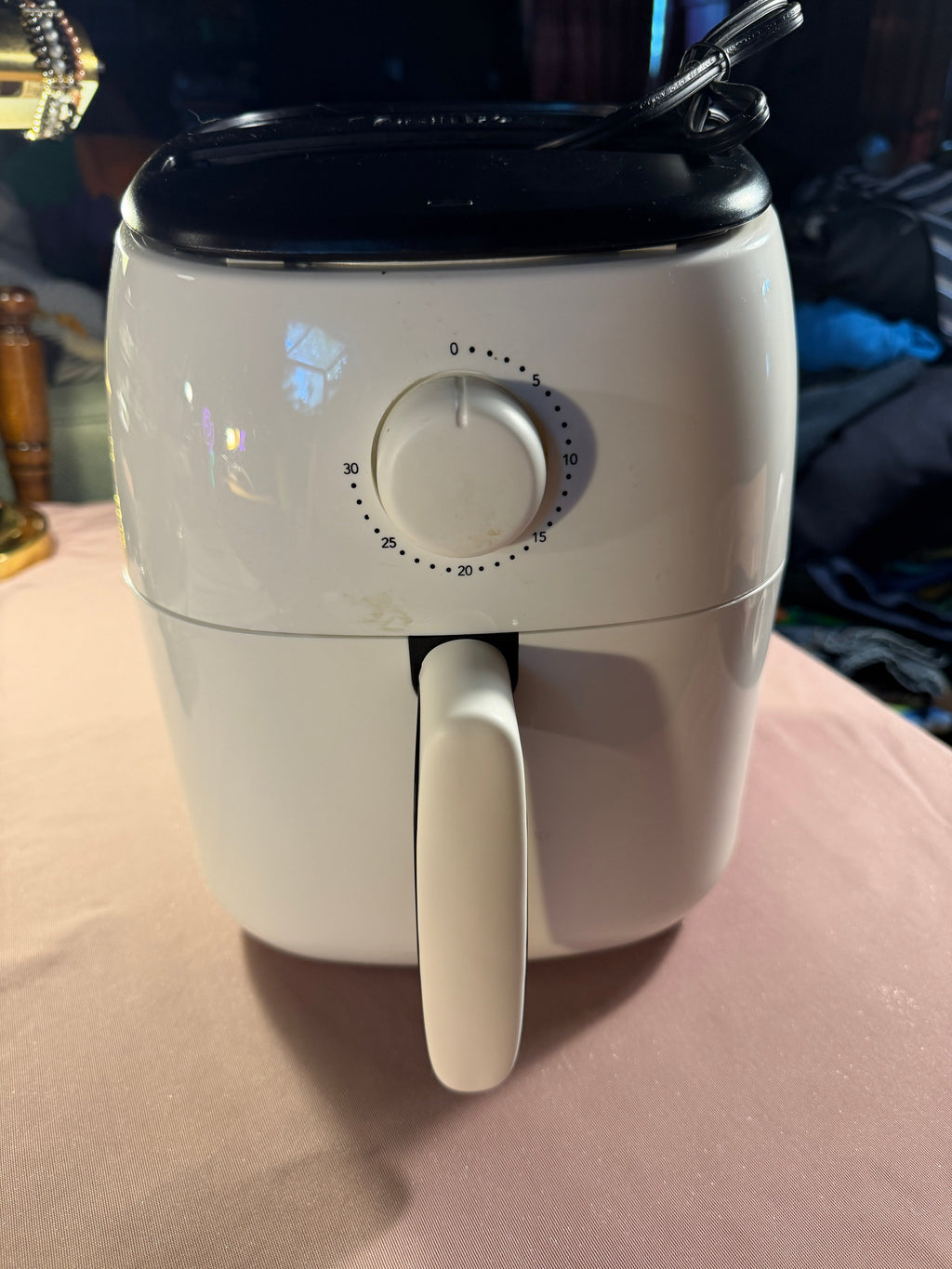 Dash Tasti-Crisp Express Air Fryer 2.6 Qt – White/Black