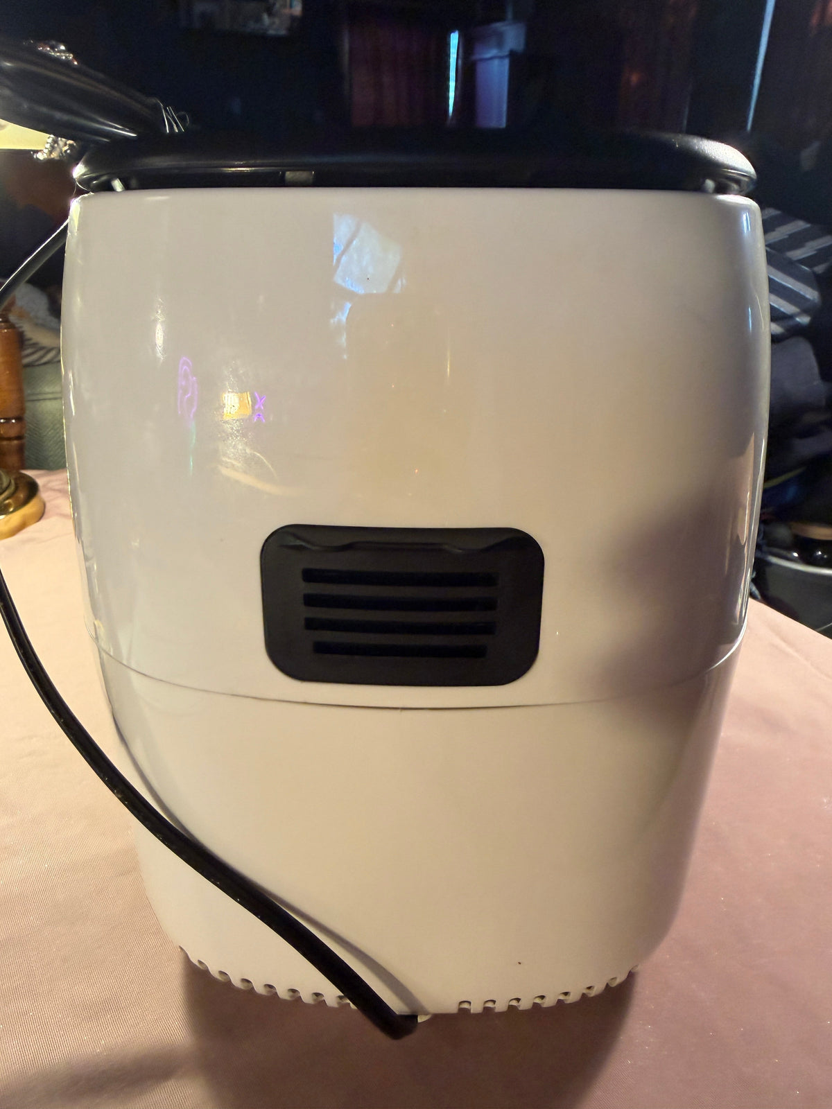 Dash Tasti-Crisp Express Air Fryer 2.6 Qt – White/Black