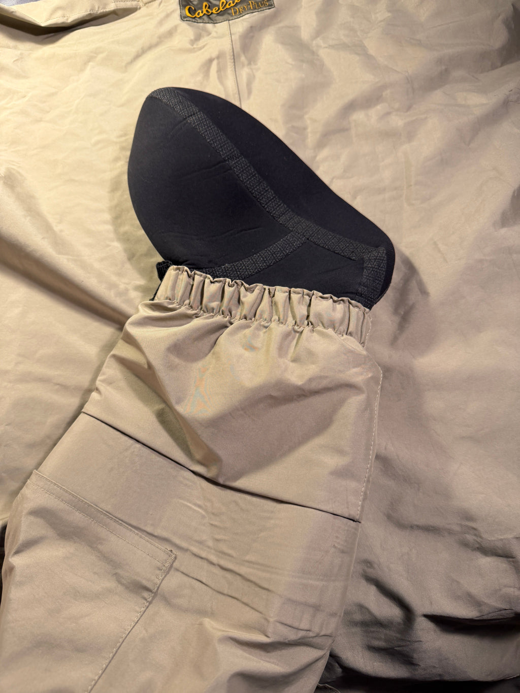 Cabela's DryPlus Chest Waders with Suspenders – XLS