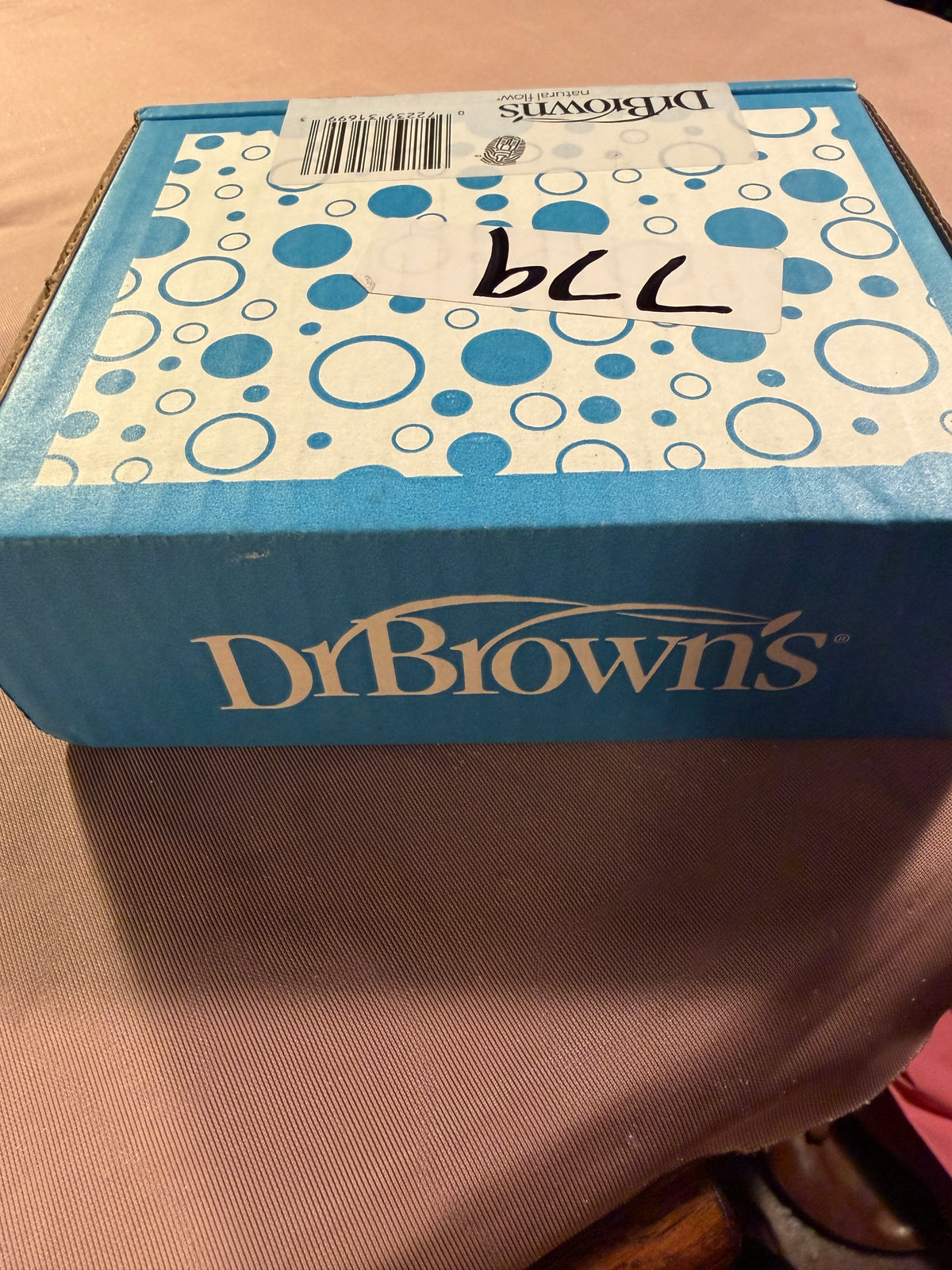 Dr. Brown's Natural Flow Y-Cut Silicone Nipple Wide-Neck 6-Pack (WNY601-WEB) – Sealed