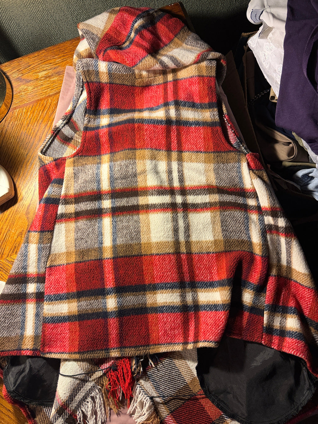 Takara Girls Plaid Hooded Vest with Fringe – Size Small
