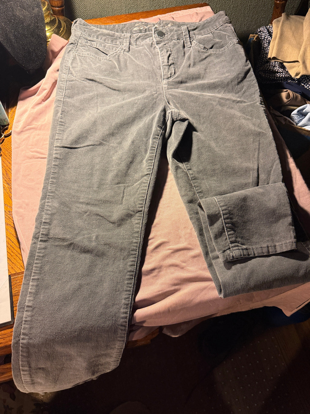Seven7 Gray Corduroy Pants – Size 8