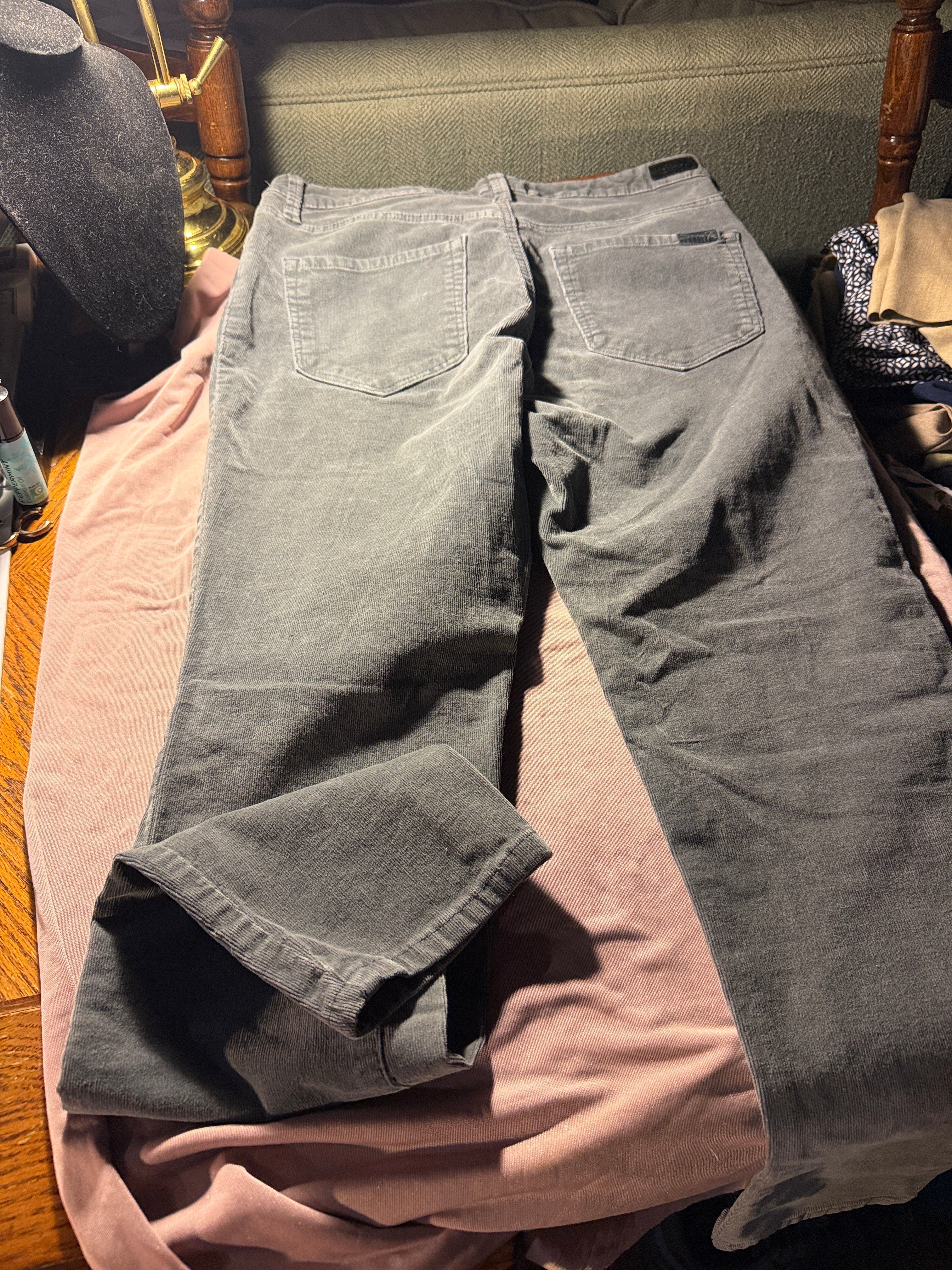 Seven7 Gray Corduroy Pants – Size 8