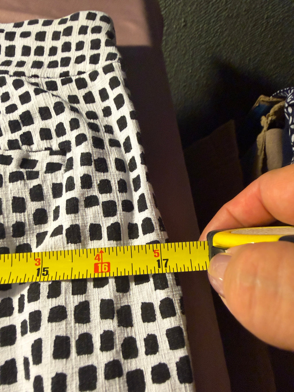 Chico's Black & White Geometric Print Pants with Pom-Pom Hem – Size 1 (US 8)