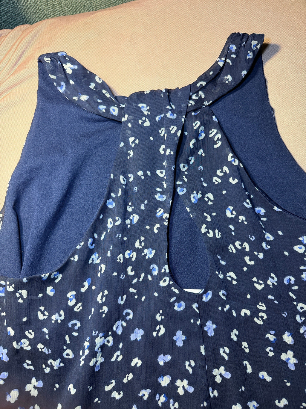 Banana Republic Navy Blue Floral Tank Top – Petite Medium