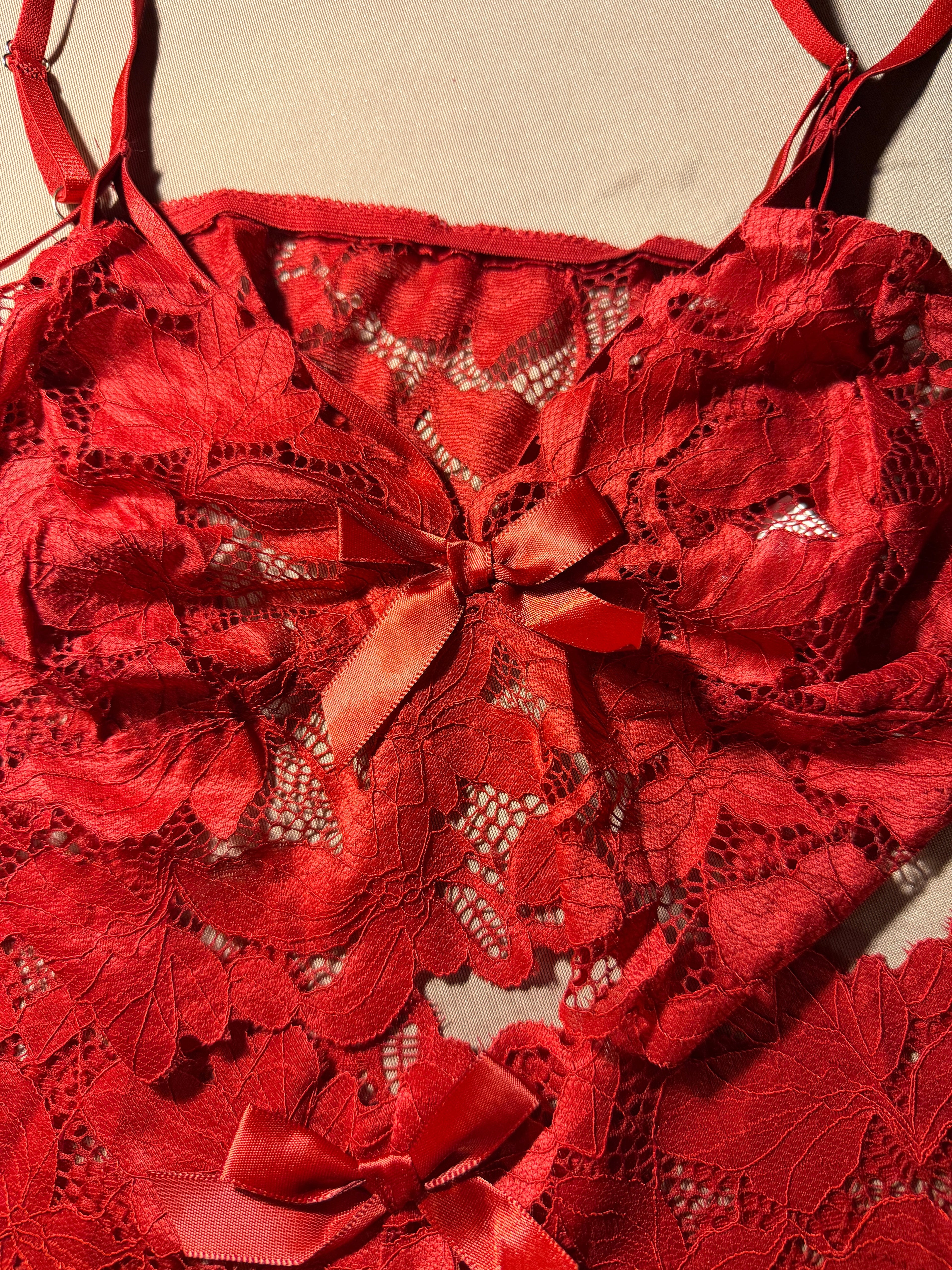 Red Floral Lace Lingerie Set – Cami & Shorts