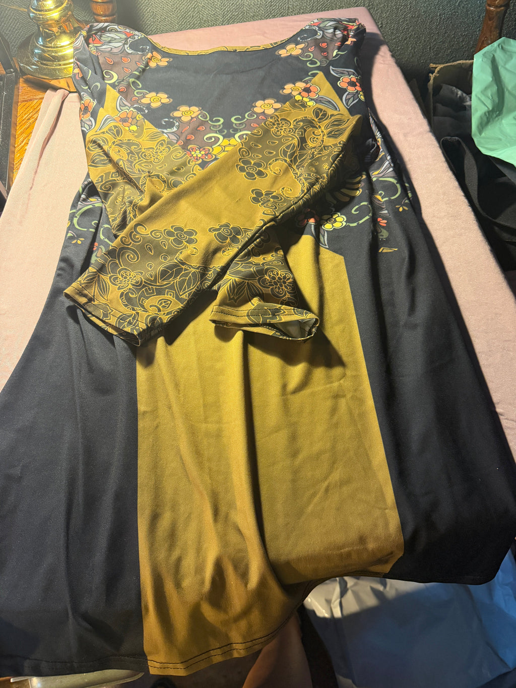 Lily by Firmiana Colorblock Floral Midi Dress – Mustard & Black