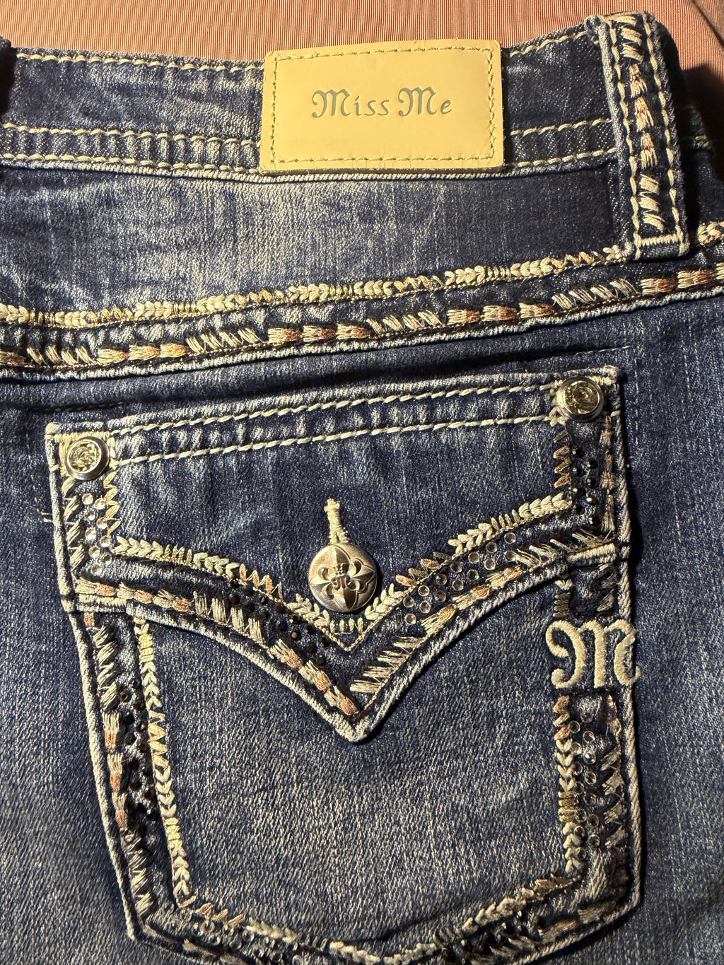 Miss Me Distressed Denim Shorts – Size 31