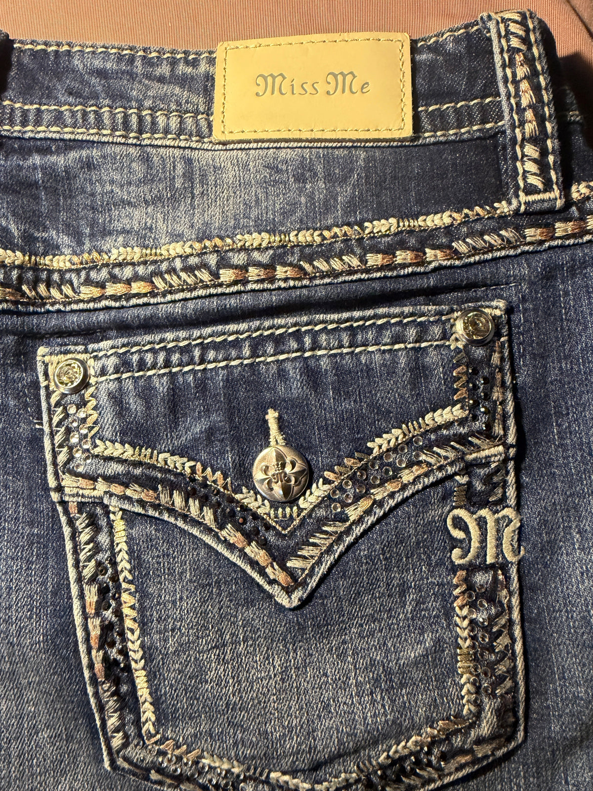 Miss Me Distressed Denim Shorts – Size 31