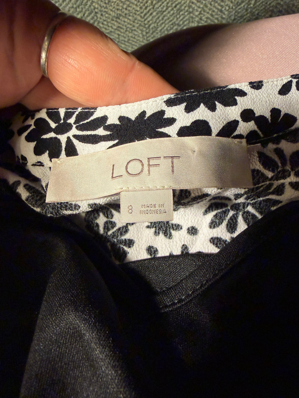 LOFT Black & White Floral Romper – Size 8 (Includes Free Black Tank Top)