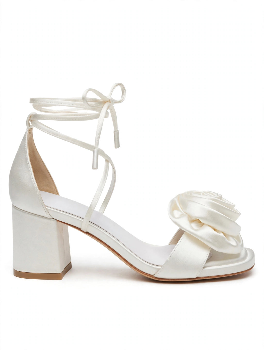Badgley Mischka Ivory Satin Rose Heels – Size 9